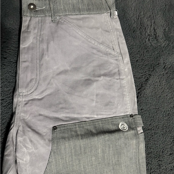 Round Two Rare Authentic Jeans - Picture 5 of 10